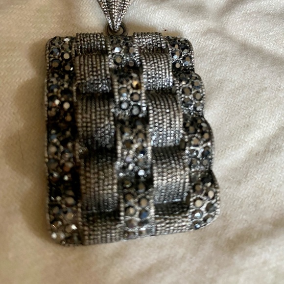 Locally made necklace - Picture 2 of 2